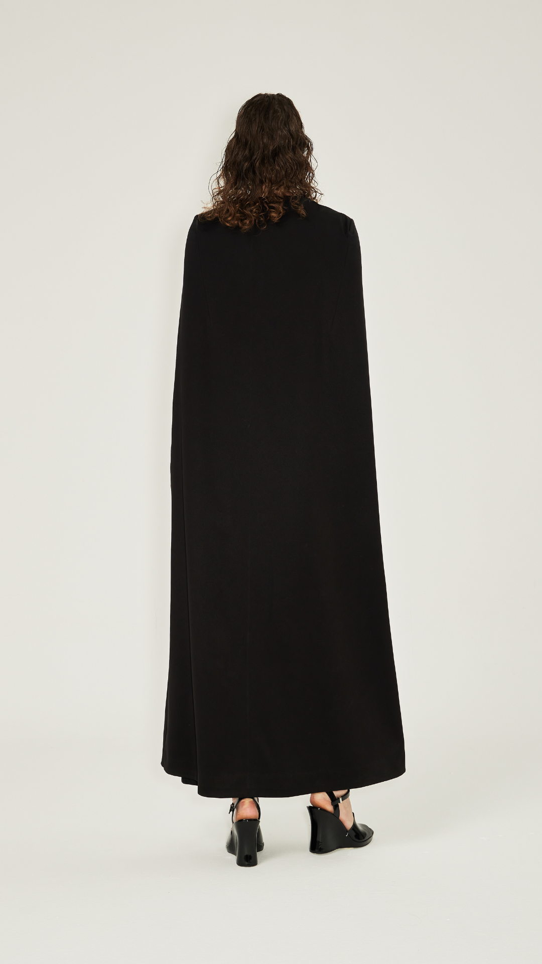 HEM0003 - Cape 0.1 - Black