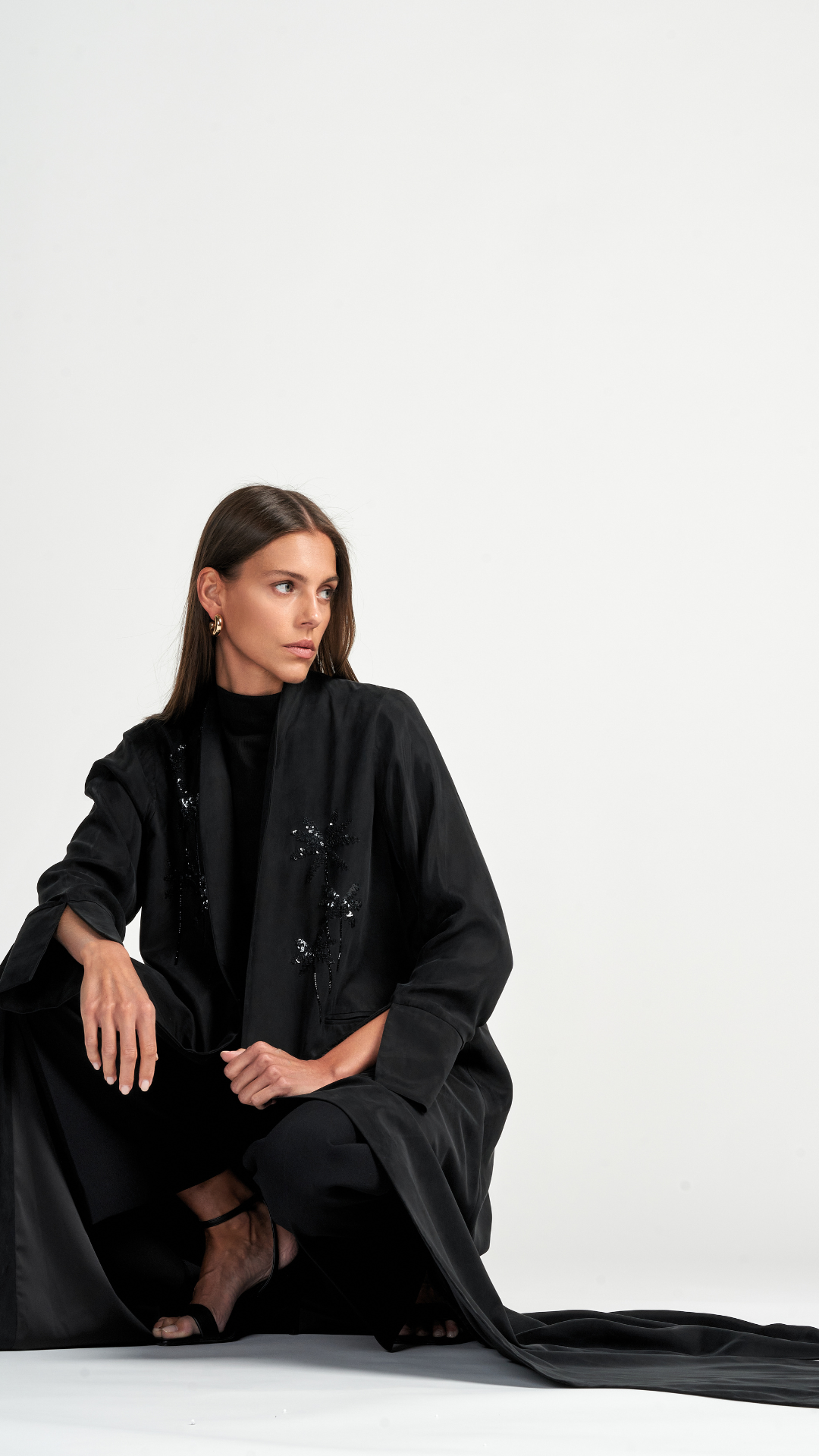 HEM0037 -  Palm On Cupro Black